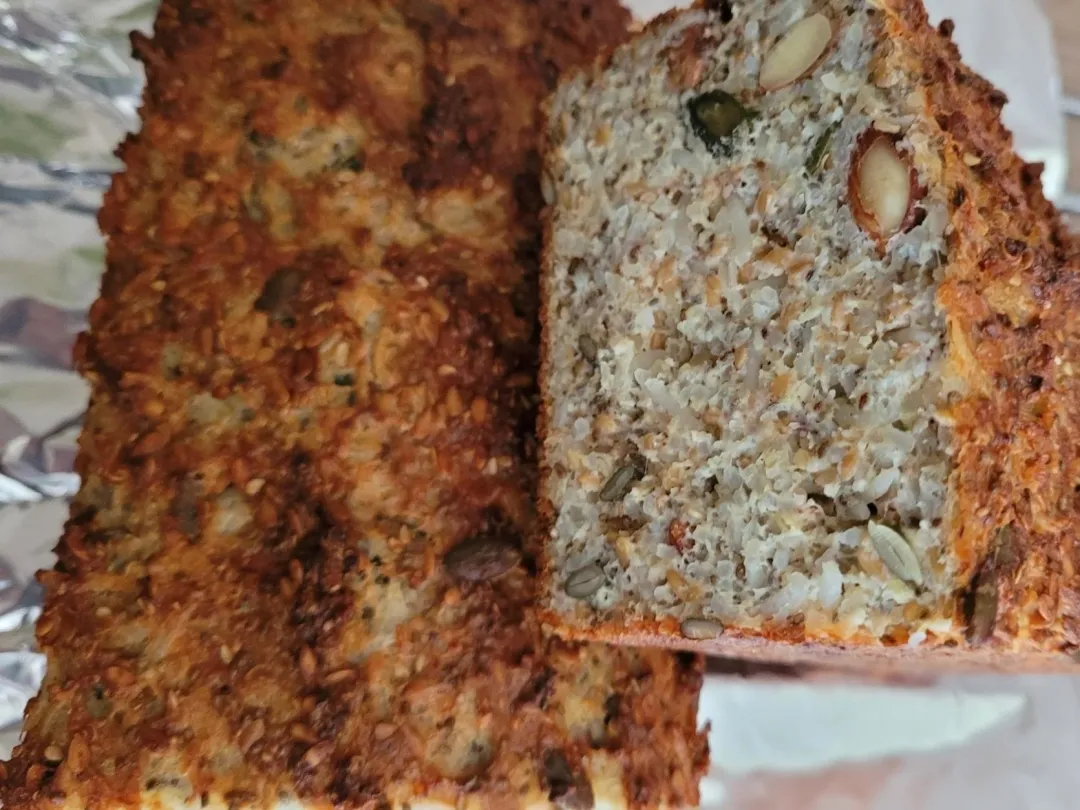 Gluten-and flour free bread