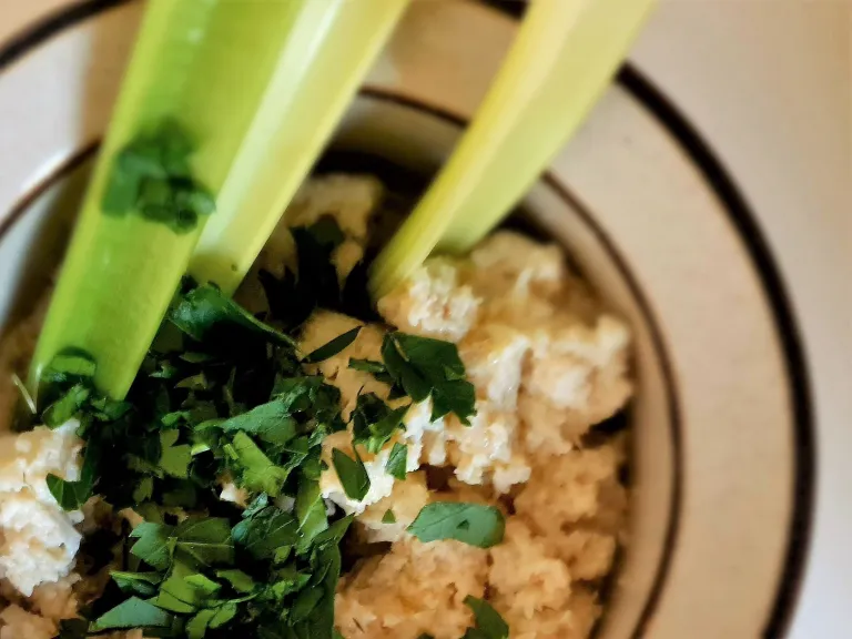 Baked cauliflower hummus