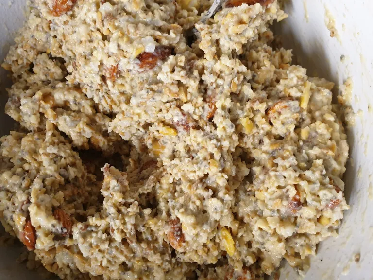 Bread made with soaked oats and protein